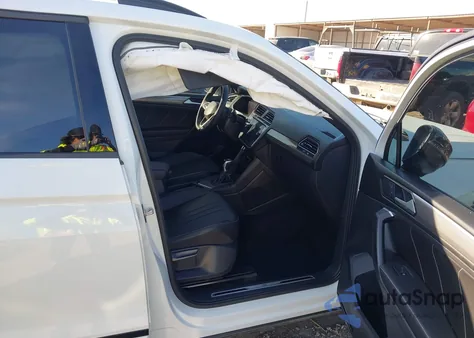 2022 Volkswagen Tiguan 2.0T Se R-Line Black z USA, uszkodzony, nr VIN 3VVCB7AXXNM036277